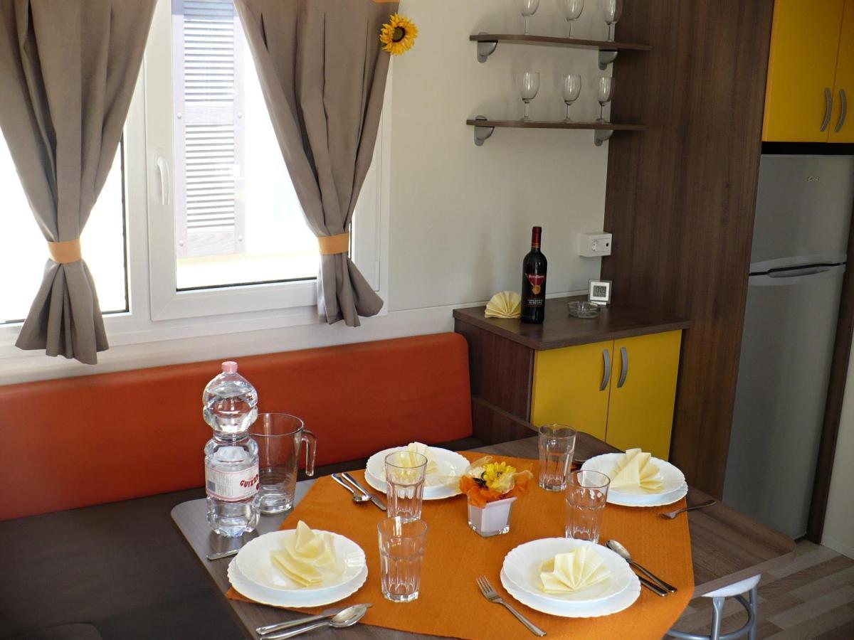 Victoria Mobilehome By Ville Degli Ulivi Marina di Campo Eksteriør billede
